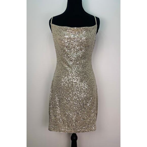 NWT Steve Madden XS Silver Sequin Bodycon Mini Dress - Picture 1 of 11